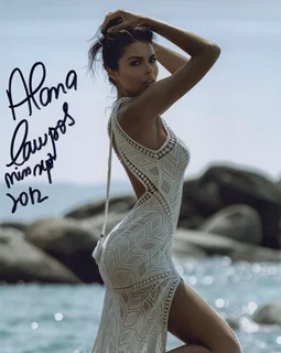 Alana Campos autograph