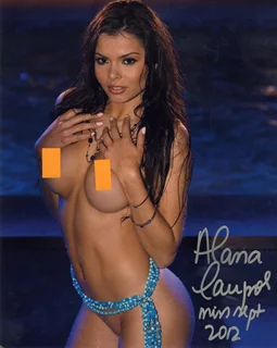 Alana Campos autograph