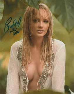 Shera Bechard autograph