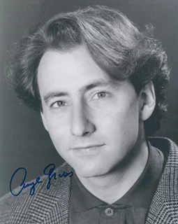 Arye Gross autograph