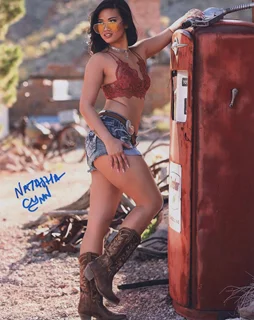 Natasha Cynn autograph