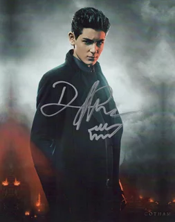 David Mazouz autograph