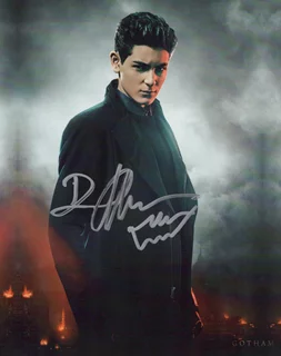 David Mazouz autograph