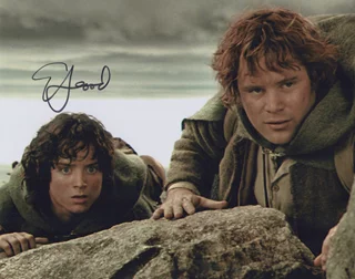 Elijah Wood autograph
