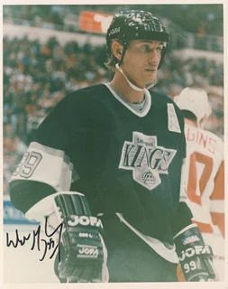 Wayne Gretzky autograph