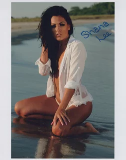 Shana Lee autograph