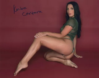 Kendra Cantara autograph