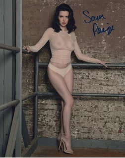 Samantha Paige autograph