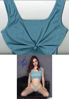 Krystal Mari autograph