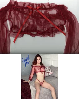 Krystal Mari autograph