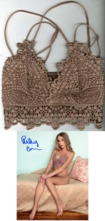 Riley Anne autograph