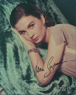 Jean Simmons autograph