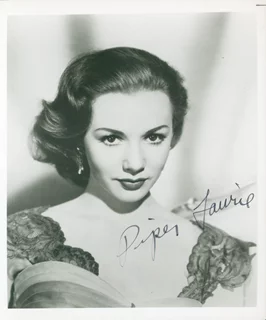 Piper Laurie autograph