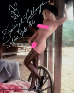 Julie McCullough autograph