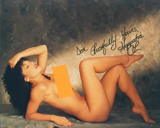 Hyapatia Lee autograph