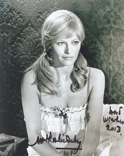 Nathalie Delon autograph