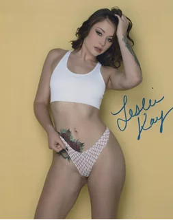 Leslie Kay autograph