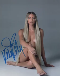 Kelly Kelly autograph