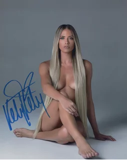 Kelly Kelly autograph