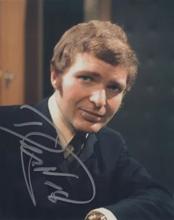 Derren Nesbitt autograph