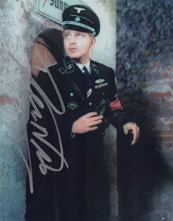 Derren Nesbitt autograph