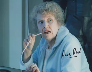 Anne Reid autograph