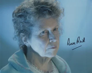 Anne Reid autograph