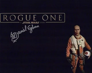 Daniel Eghan autograph