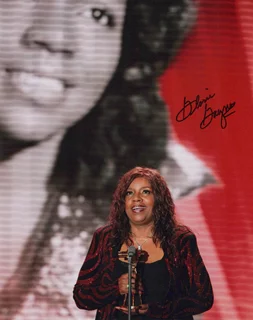 Gloria Gaynor autograph
