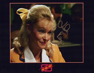 Linda Regan autograph