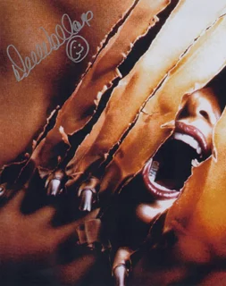 Dee Wallace autograph