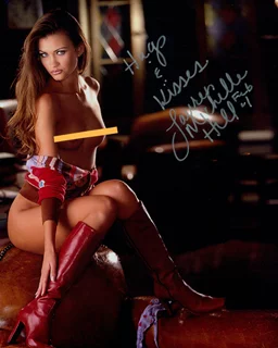 Lauren Michelle Hill autograph