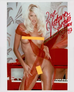 Victoria Silvstedt autograph