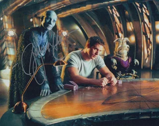 Virginia Hey autograph