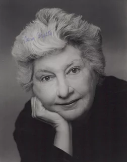 Maureen Stapleton autograph