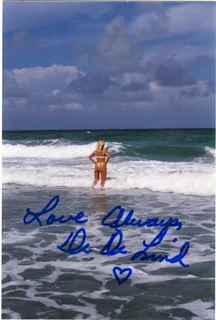 DeDe Lind autograph