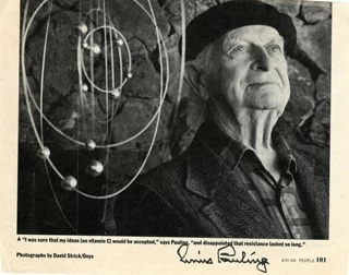 Linus Pauling autograph