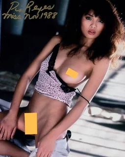 Pia Reyes autograph