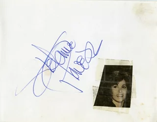 Stefanie Powers autograph