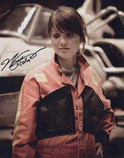 Nicki Clyne autograph