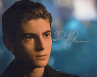 David Mazouz autograph