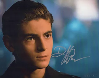 David Mazouz autograph