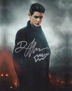 David Mazouz autograph
