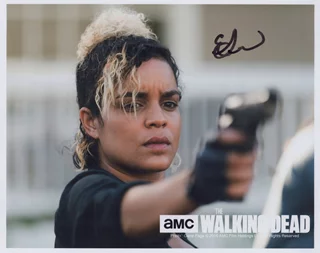 Elizabeth Ludlow autograph