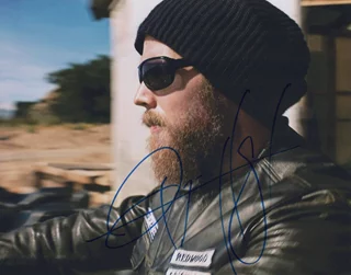 Ryan Hurst autograph
