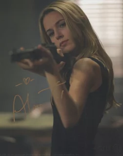 Alona Tal autograph