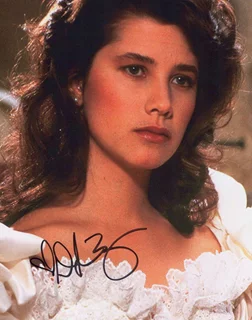 Daphne Zuniga autograph