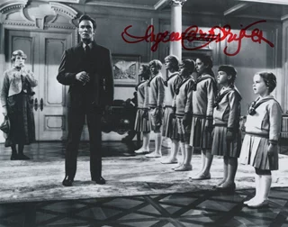 Angela Cartwright autograph