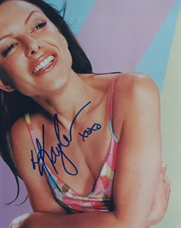 Kari Wuhrer autograph
