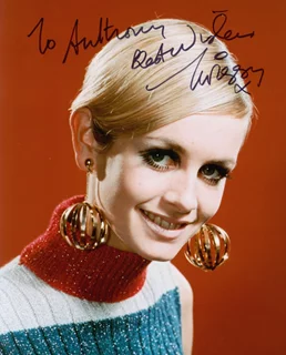 Twiggy Lawson autograph